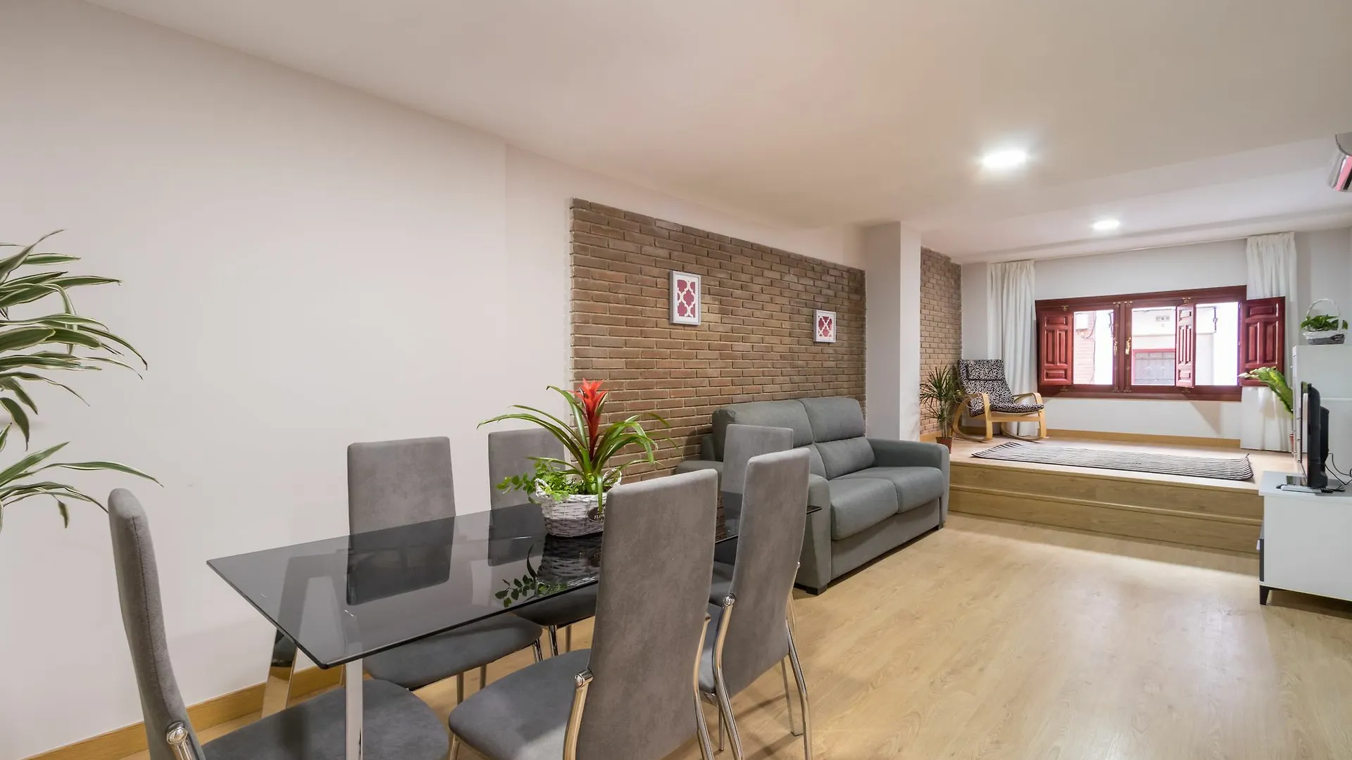Citycentre2B Granada Apartment